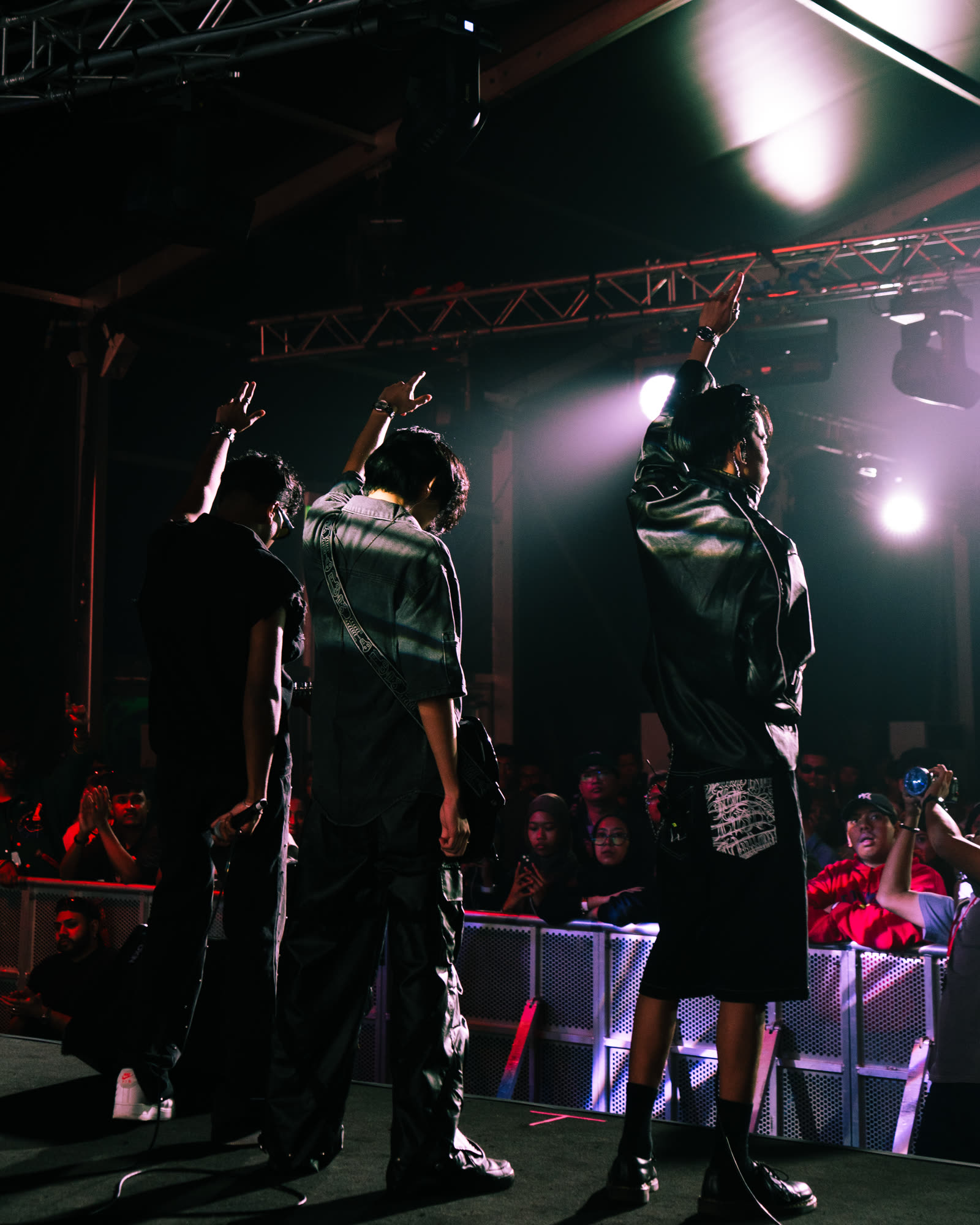 VEIL live