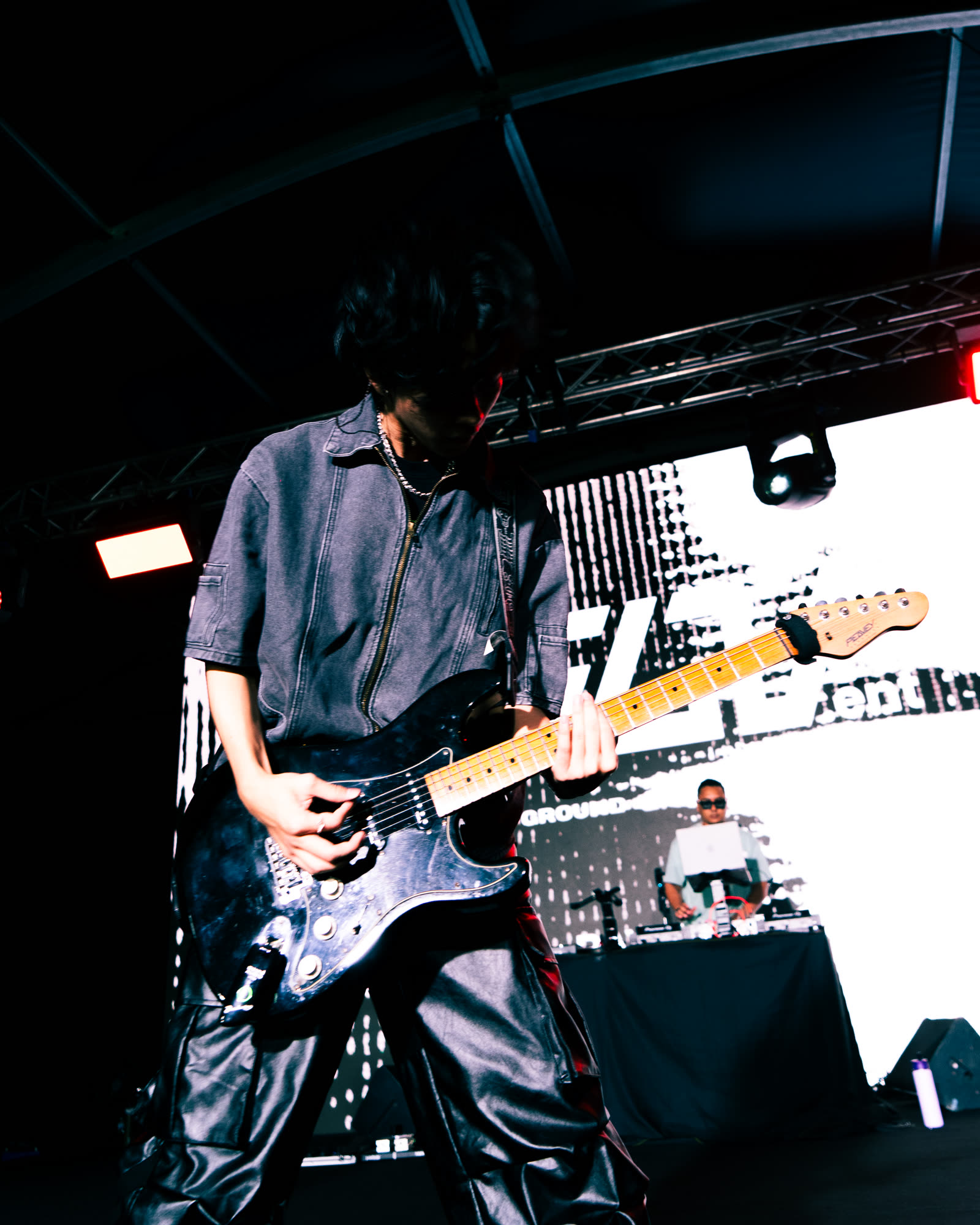 VEIL live