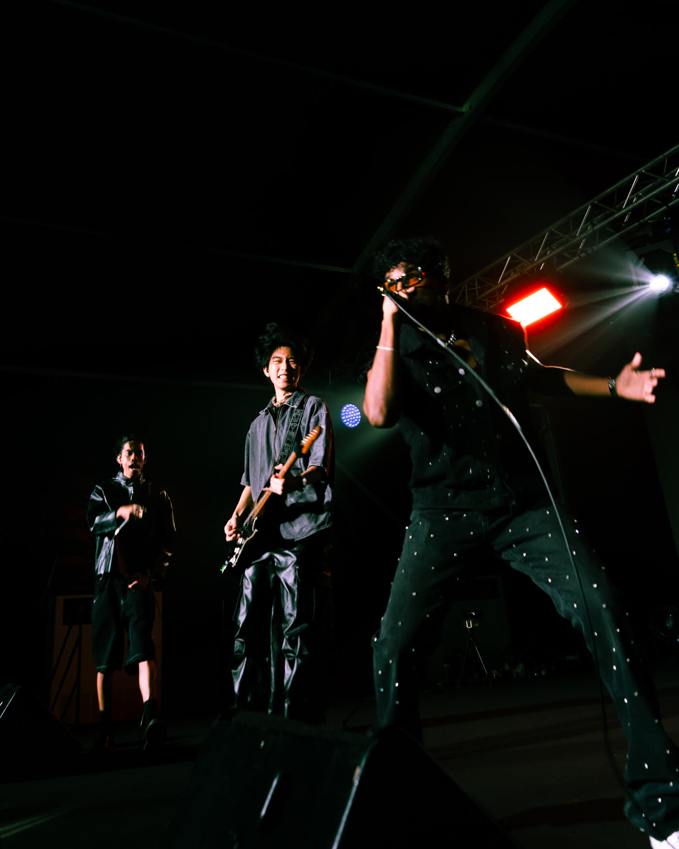 VEIL live